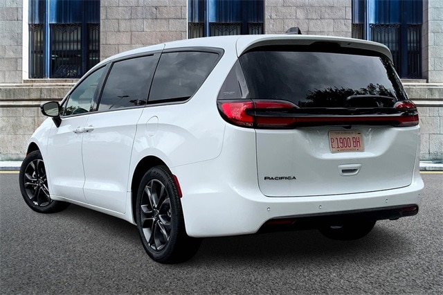 2026 CHRYSLER PACIFICA - Image 3
