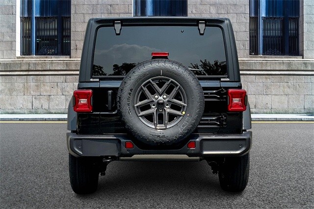 2025 Jeep Wrangler Sport S photo 4