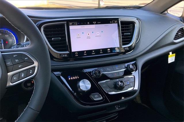 2026 CHRYSLER PACIFICA - Image 6