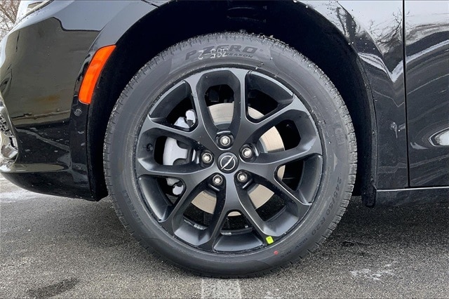 2026 CHRYSLER PACIFICA - Image 12