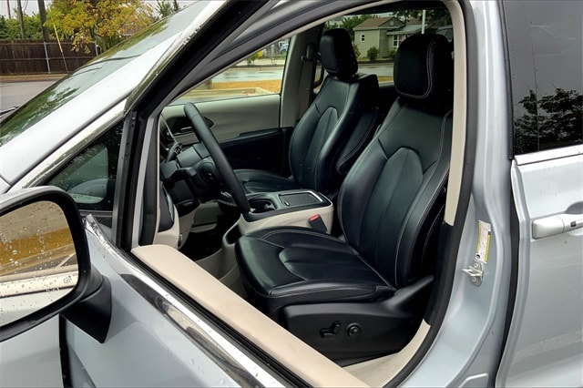 2023 CHRYSLER PACIFICA - Image 23