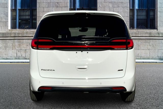 2026 CHRYSLER PACIFICA - Image 4