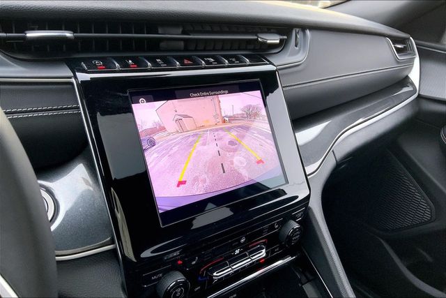 2023 JEEP GRAND CHEROKEE - Image 20