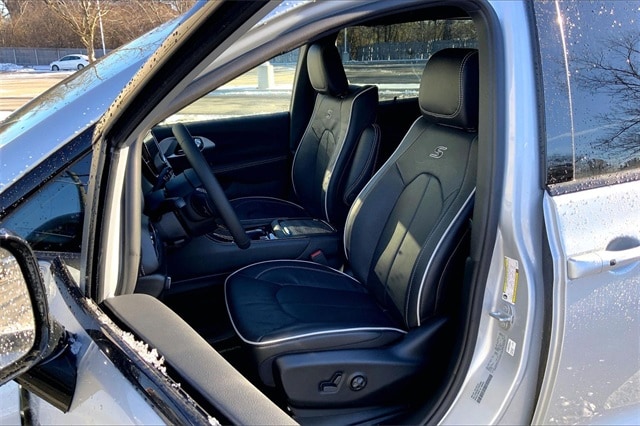 2026 CHRYSLER PACIFICA - Image 9