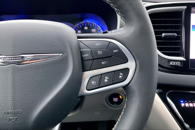 2024 CHRYSLER PACIFICA - Image 18
