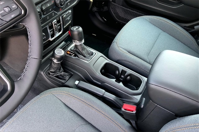 2025 JEEP WRANGLER - Image 7