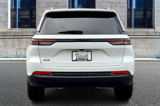 2025 JEEP GRAND CHEROKEE - Image 4