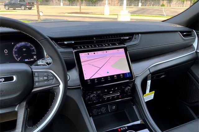 2025 JEEP GRAND CHEROKEE - Image 6