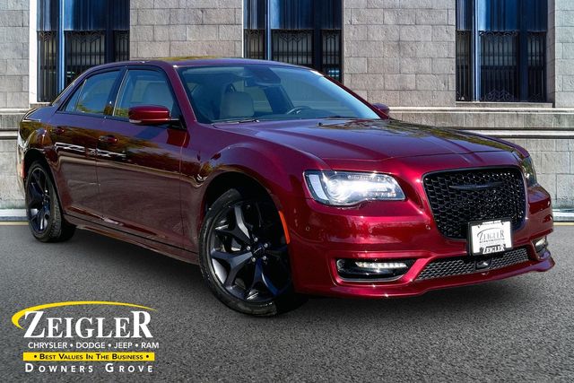 2023 Chrysler 300 Touring L RWD's photo