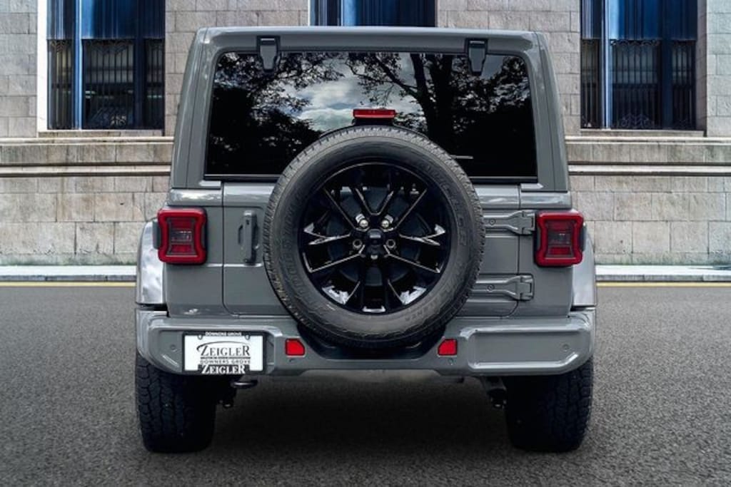 Used 2022 Jeep Wrangler Unlimited Sahara SUV