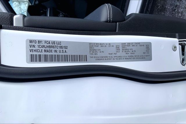 2026 JEEP GRAND CHEROKEE - Image 13