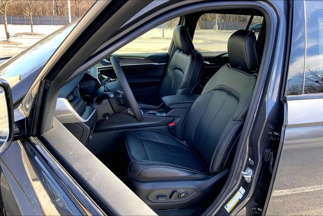 2026 JEEP GRAND CHEROKEE - Image 9