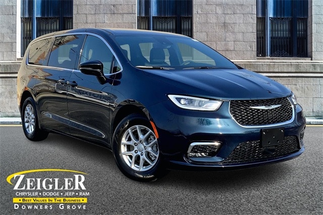 2025 CHRYSLER PACIFICA - Image 1