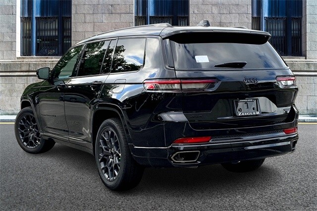 2025 Jeep Grand Cherokee L Summit photo 2