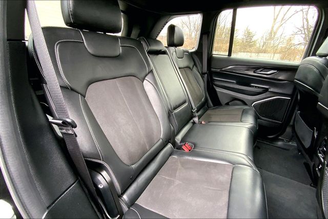 2022 JEEP GRAND CHEROKEE - Image 25