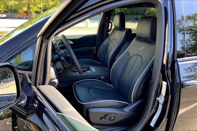 2026 CHRYSLER PACIFICA - Image 9