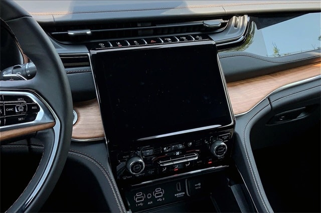 2025 JEEP GRAND CHEROKEE L - Image 6