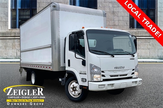 2018 Isuzu NPR-HD Base's photo