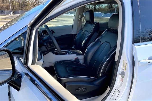 2024 CHRYSLER PACIFICA - Image 25