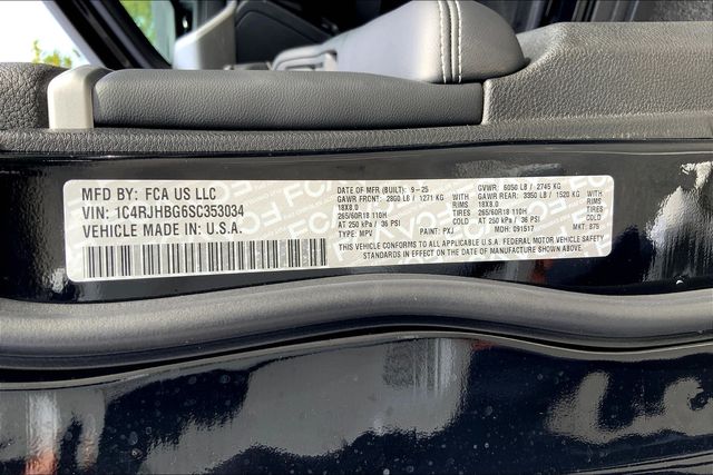 2025 JEEP GRAND CHEROKEE - Image 13