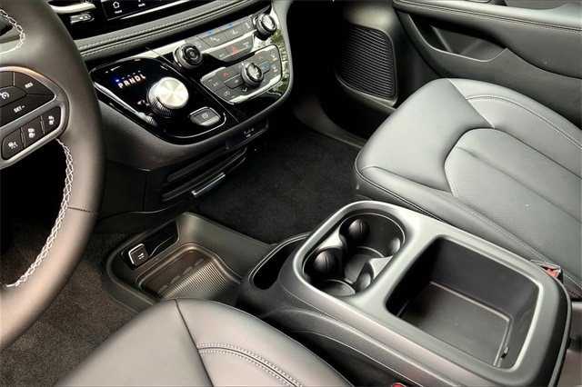 2026 CHRYSLER PACIFICA - Image 7