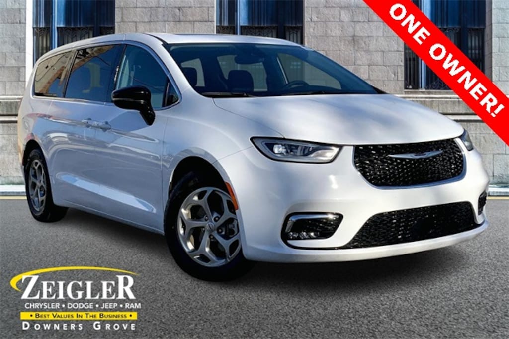 Used 2024 Chrysler Pacifica Limited Van Passenger Van