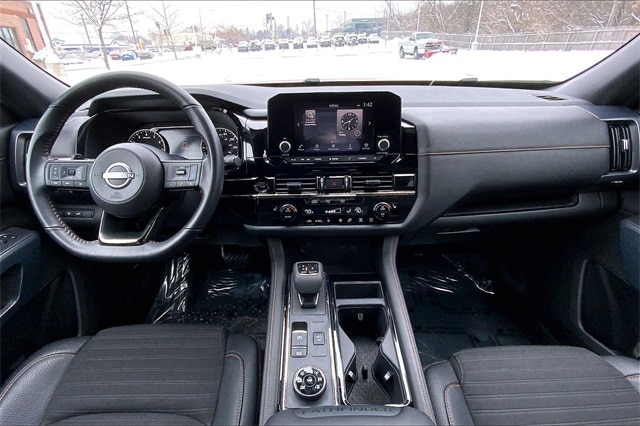 2025 NISSAN PATHFINDER - Image 15