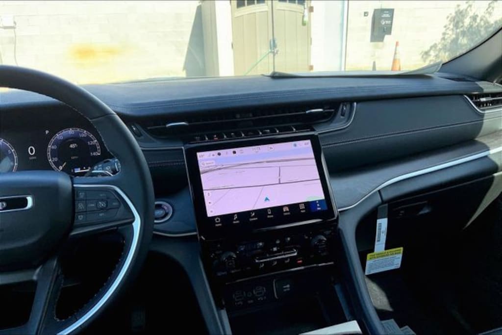 New 2025 Jeep Grand Cherokee Limited Sport Utility