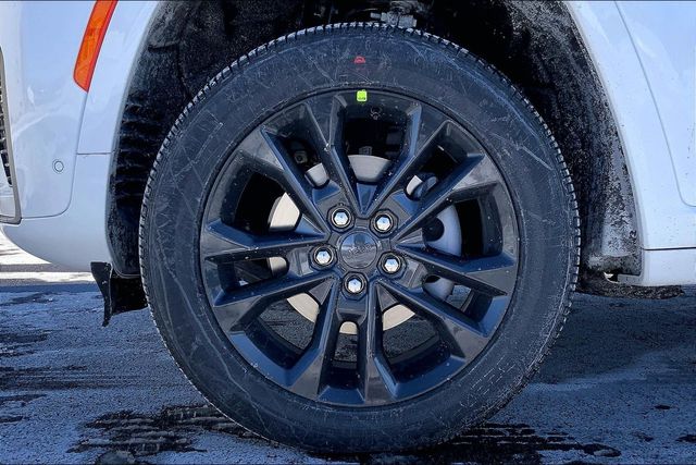 2026 JEEP GRAND CHEROKEE - Image 12