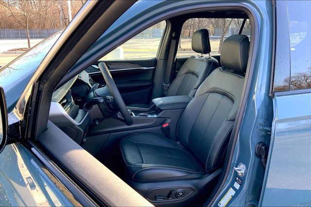 2026 JEEP GRAND CHEROKEE L - Image 9