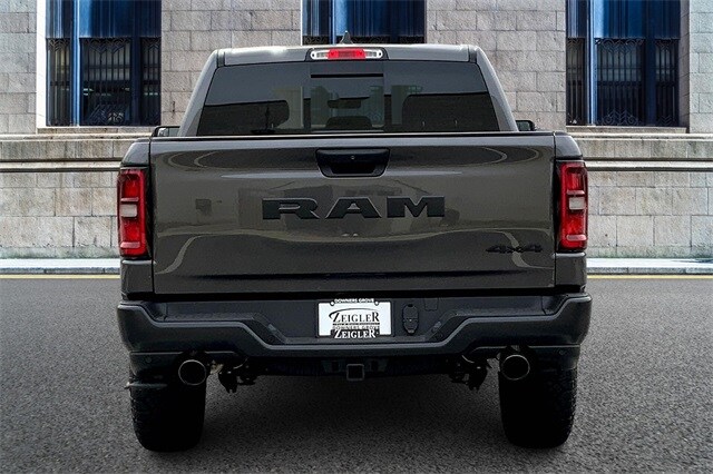 2025 Ram 1500 Tradesman photo 4