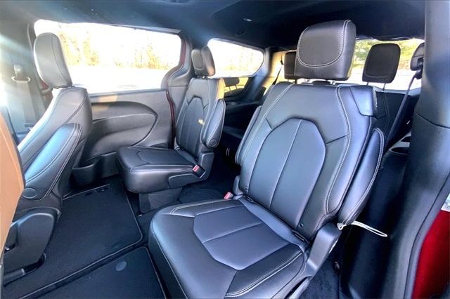 2026 CHRYSLER PACIFICA - Image 10