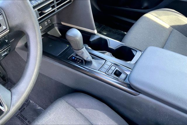 2025 TOYOTA CAMRY - Image 17