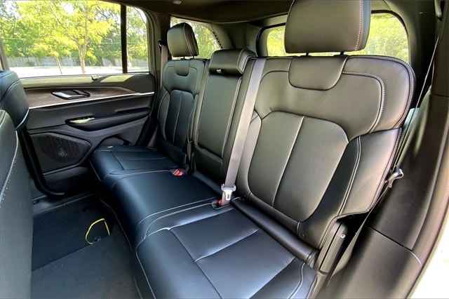 2025 JEEP GRAND CHEROKEE - Image 10