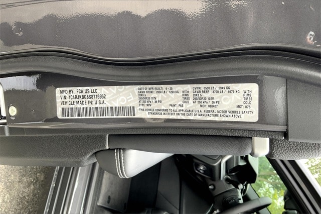 2025 JEEP GRAND CHEROKEE L - Image 13