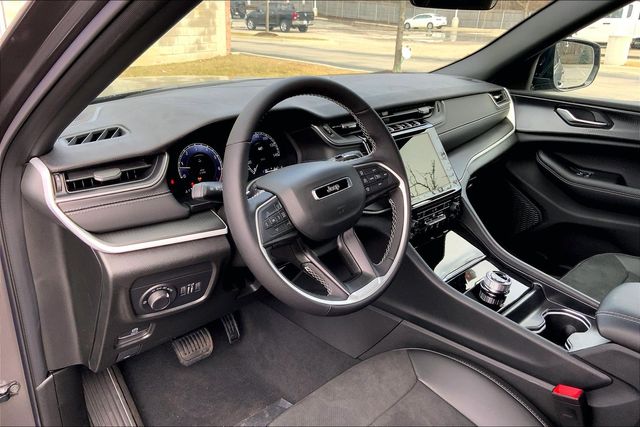 2025 JEEP GRAND CHEROKEE - Image 8