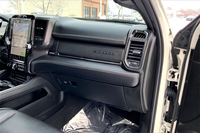 2023 RAM 3500 - Image 16