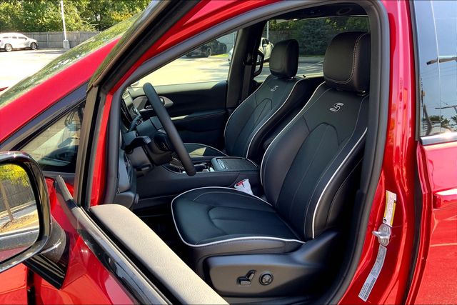 2026 CHRYSLER PACIFICA - Image 9