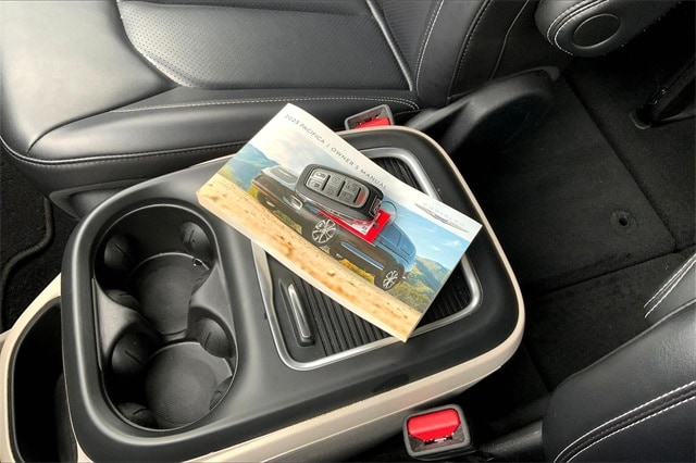 2023 CHRYSLER PACIFICA - Image 12