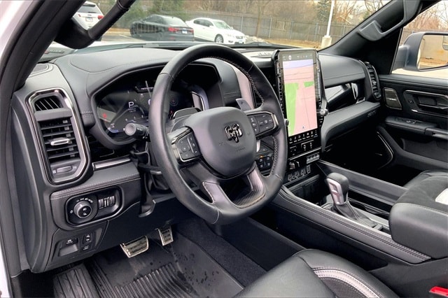 2025 RAM 1500 - Image 14