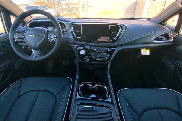 2026 CHRYSLER PACIFICA - Image 5