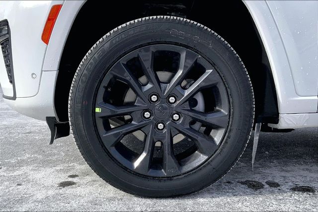 2026 JEEP GRAND CHEROKEE - Image 12
