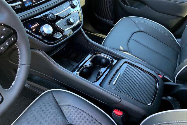 2026 CHRYSLER PACIFICA - Image 7