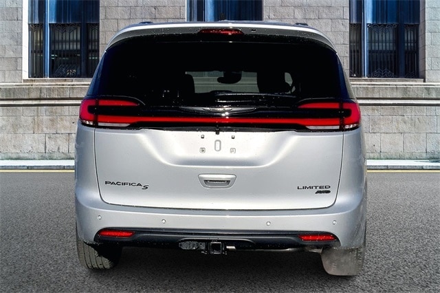2026 CHRYSLER PACIFICA - Image 4