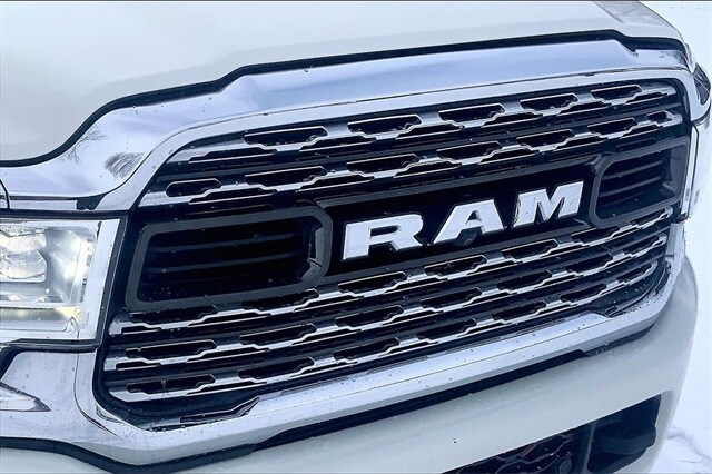 2023 RAM 3500 - Image 30