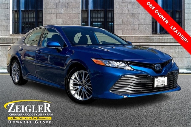 2020 Toyota Camry XLE's photo
