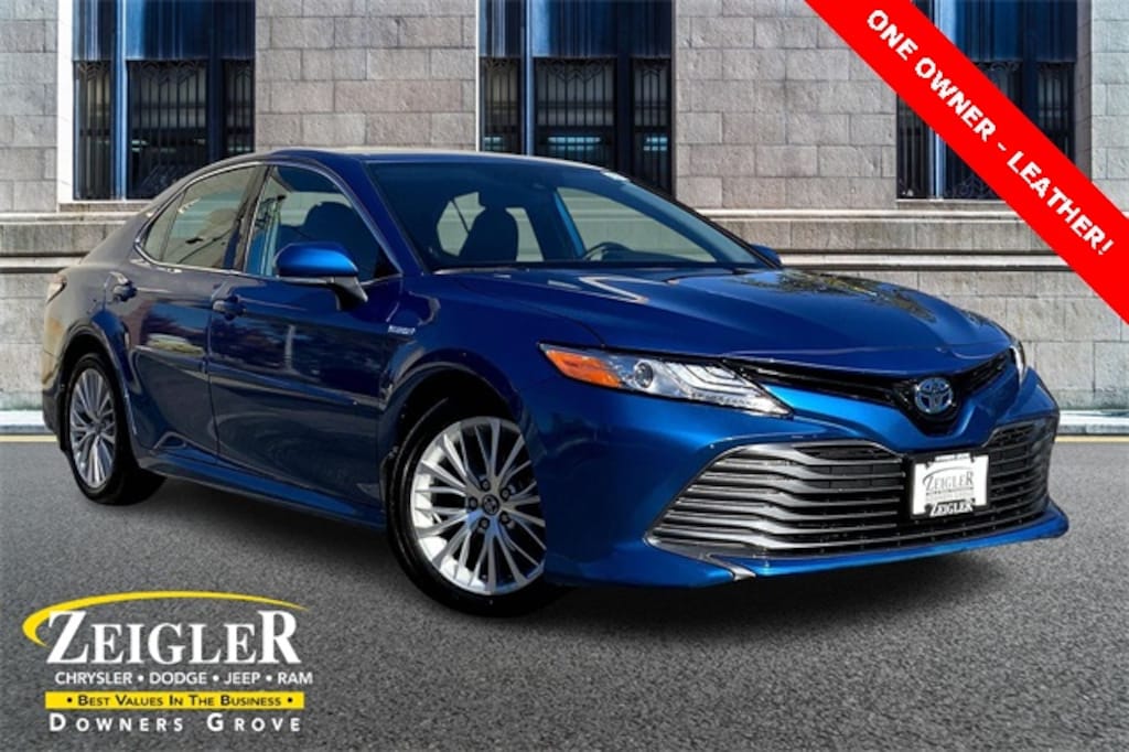 Used 2020 Toyota Camry Hybrid XLE Sedan