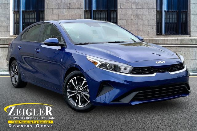 2024 Kia Forte LXS AT's photo