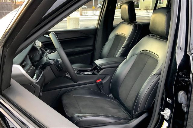 2023 JEEP GRAND CHEROKEE - Image 24