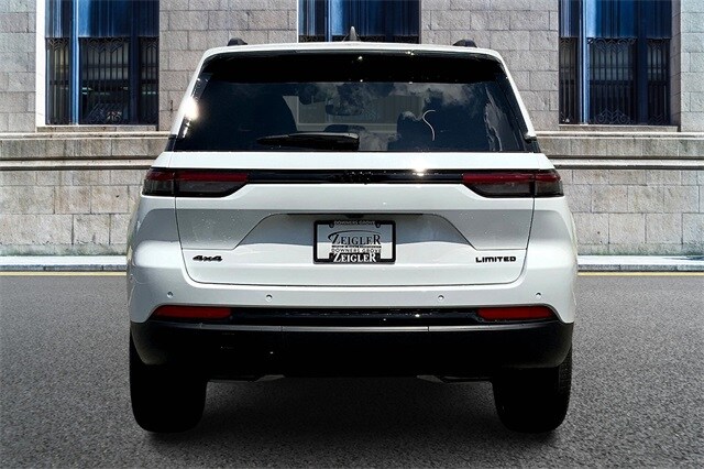 2025 Jeep Grand Cherokee Limited photo 4